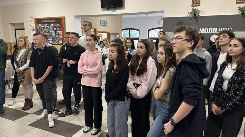 595568888 1432291792233905 1548849015412553488 n