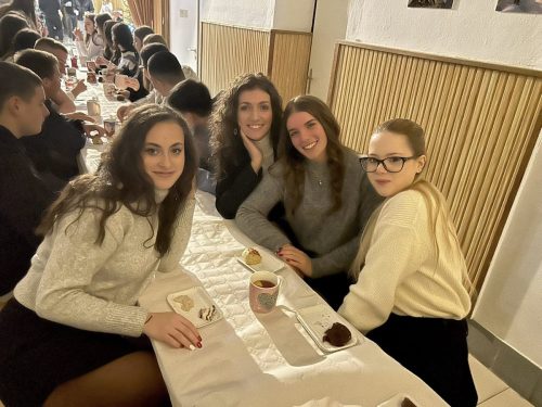 598271790 1442457681217316 926215644207806388 n