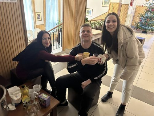 599945425 1442457037884047 237514690076435098 n