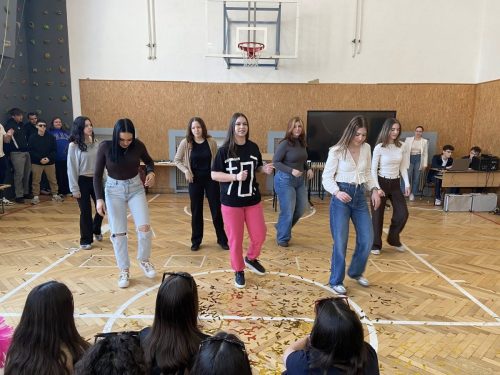 653703230 1521800326616384 911776611368899448 n